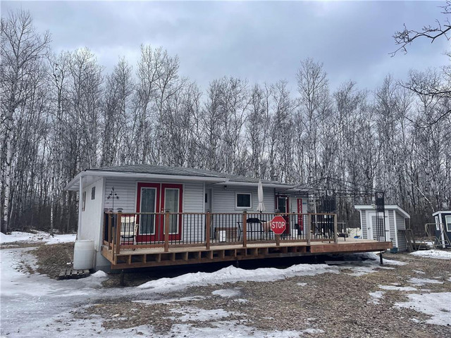 103 Sturgeon Drive Roseau River, Manitoba in Houses for Sale in Winnipeg