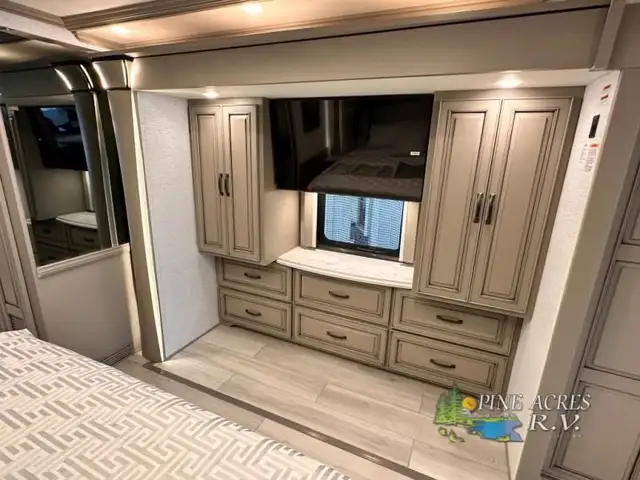 2025 Newmar Dutch Star 4369 Black Out Package in RVs & Motorhomes in Moncton - Image 54