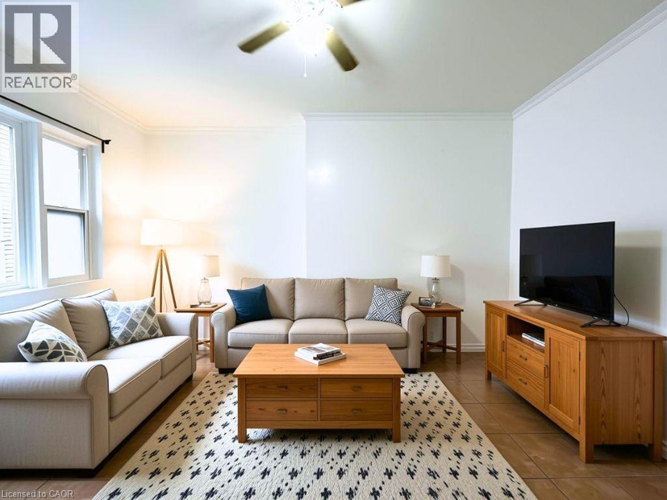 69 SHERMAN Avenue S Unit# 4 Hamilton, Ontario 4