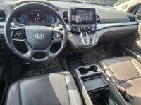 Extra clean 8-passenger Odyssey with Navigation, and Res/Rear entertainment system, TV/DVD. don't mi... (image 1)