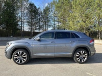 This Volkswagen Atlas Cross Sport has a strong Gas V-6 3.6 L engine powering this Automatic transmis... (image 9)
