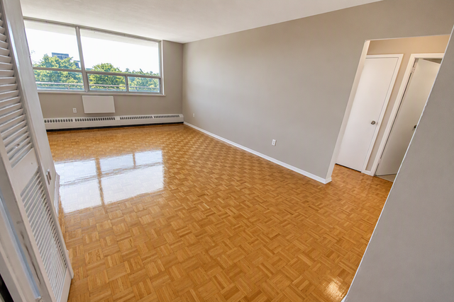 1 BEDROOM APARTMENT FOR RENT in Long Term Rentals in City of Toronto - Image 4