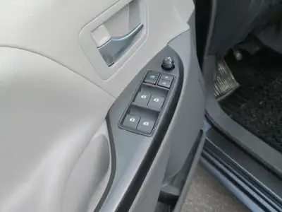 TOYOTA SIENNA 2015 LE MODEL FULL LOAD 7 PLACES POSSIBILITY OF 8 PLACES,CAMERA,DRIVE LIKE NEW,ONE YEA...