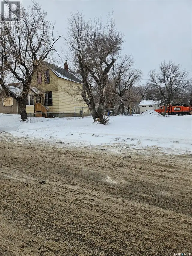 1130 Angus STREET Regina, Saskatchewan in Houses for Sale in Regina - Image 3