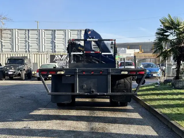 2015 Hino 358 22 Foot Dump Flatdeck with Amco Veba Crane and Air in Heavy Trucks in Regina - Image 12