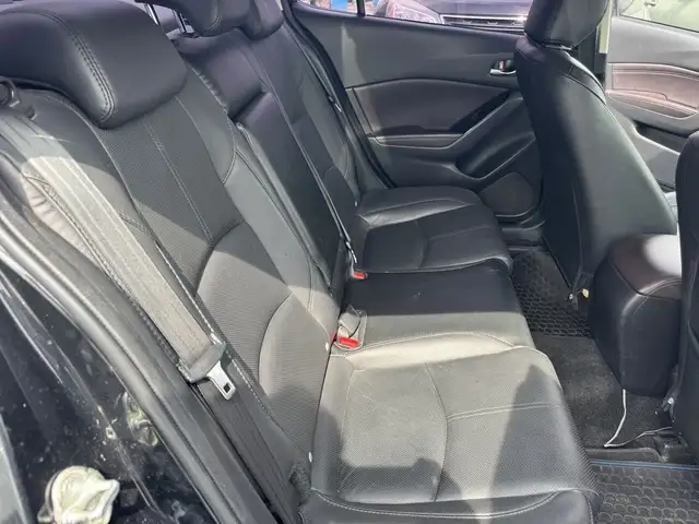 2018 Mazda Mazda3 GT Auto in Cars & Trucks in Longueuil / South Shore - Image 12