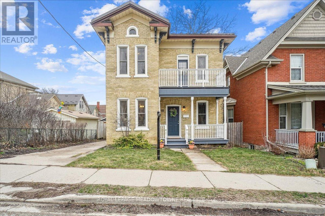 95 SCOTT STREET Kitchener, Ontario in Houses for Sale in Kitchener / Waterloo - Image 2