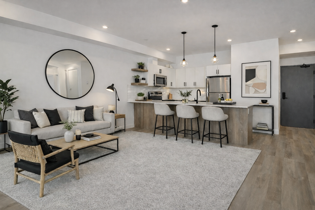 LUXURY 2 Bedroom Apartment! Located In West Broadway!