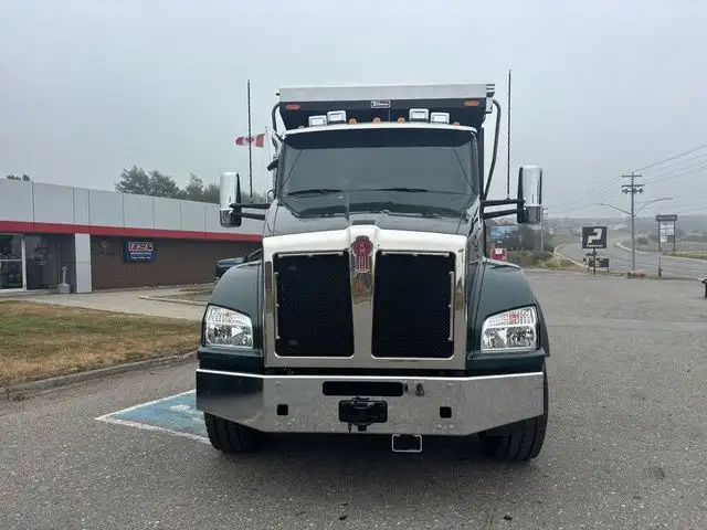 2026 Kenworth T880 in Heavy Trucks in Moncton - Image 7