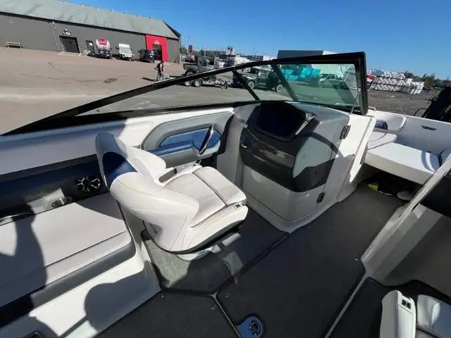 2019 DIVERS/AUTRES CHAPARRAL VRX2430 in Powerboats & Motorboats in Lac-Saint-Jean - Image 14