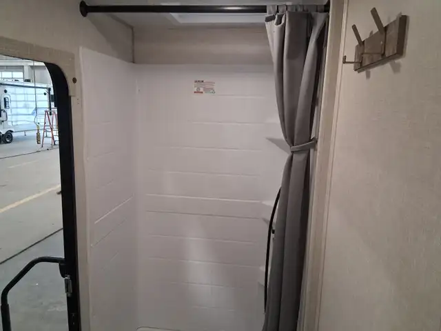 2025 Forest River SURVEYOR 27 CAMP in Travel Trailers & Campers in St. Albert - Image 17