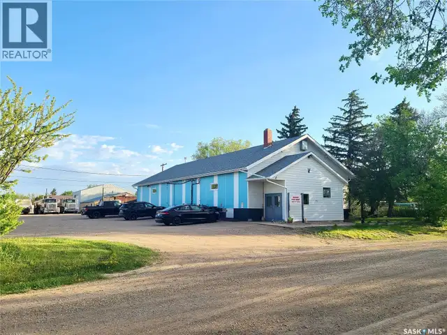 143 Aberdeen STREET Elbow, Saskatchewan in Commercial & Office Space for Sale in Moose Jaw - Image 2