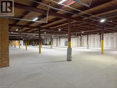 Functional, flexible warehouse space in a prime Niagara Falls industrial location. Unit 6B at 5900 T...