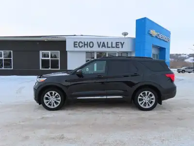 Recent Trade 2021 Ford Explorer XLT ,2.3L, 4WD, 6 passenger ! Comes with leather heated front seats,...