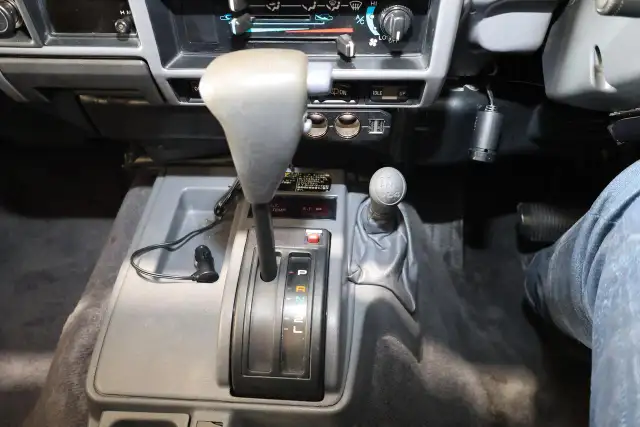 1995 Toyota Land Cruiser PRADO SX AUTO - 3.0L TURBO DIESEL in Cars & Trucks in Barrie - Image 20
