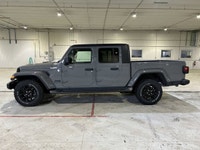 // ACCIDENT FREE!! //ONE OWNER!!// Meet the 2021 Jeep Gladiator Sport S 4x4, now available at Haldim... (image 9)