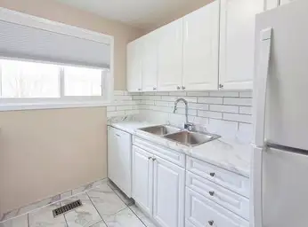 Newly Renovated 2 Bedroom Townhouse in Woodstock in Long Term Rentals in Woodstock - Image 7