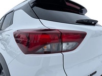 Discover bold style and fantastic value in this 2023 Chevrolet TrailBlazer LT. This popular subcompa... (image 3)