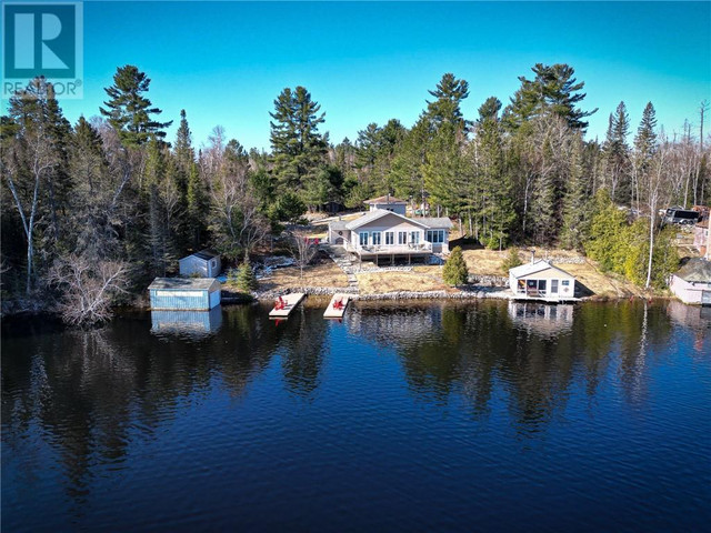 11 Onaping Lake Road Cartier, Ontario in Houses for Sale in Sudbury - Image 2