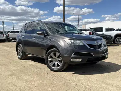 AMVIC Licensed Dealer * Heated/Ventilated Front Seats * Power Sunroof * Memory Seats * Power Leather...