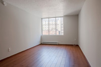 Akelius one bedroom apartment for rent. Located near St. Mathieu in the Downtown - Guy Concordia nei... (image 2)
