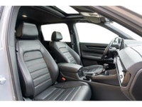 LOADED HYBRID CRV! Heated Seats | Leather Interior | Sunroof | Blind Spot Monitor | Apple CarPlay &... (image 6)