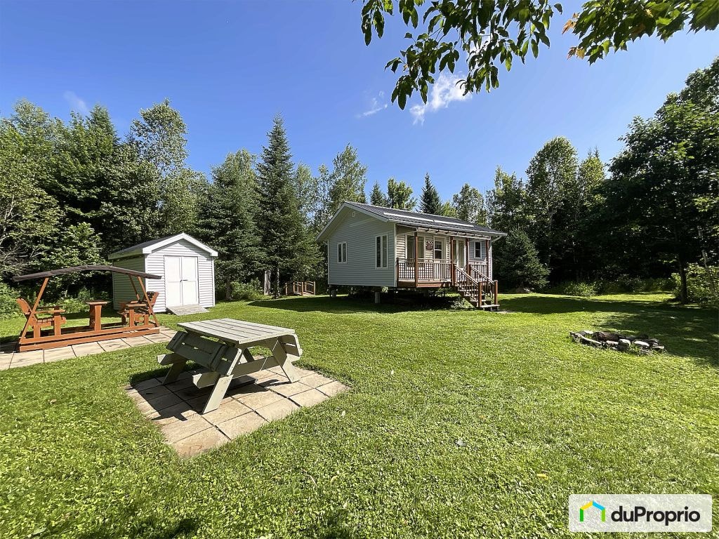$229,000 - Cottage for sale in St-Romain — photo 1