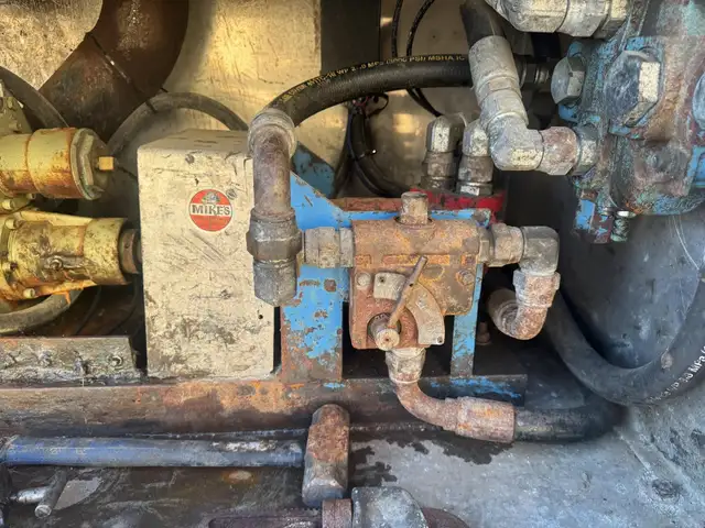 2003 WESTERN STAR 4900 in Heavy Trucks in Saskatoon - Image 25