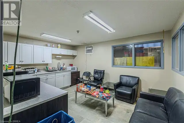 396 HENRY Street Brantford, Ontario in Commercial & Office Space for Rent in Brantford - Image 19