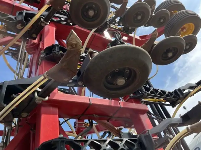 2023 Bourgault 3330 SE in Farming Equipment in Swift Current - Image 34