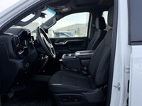 Crowfoot Hyundai, AMVIC Licensed Dealer Mileage: 49,578 km Accident History: No accidents Get the jo... (image 9)