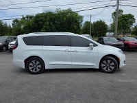 "• Power_Steering • Power_Brakes • Power_Windows • Power_Seat • Power_Mirrors • Power_Locks • Power_... (image 5)