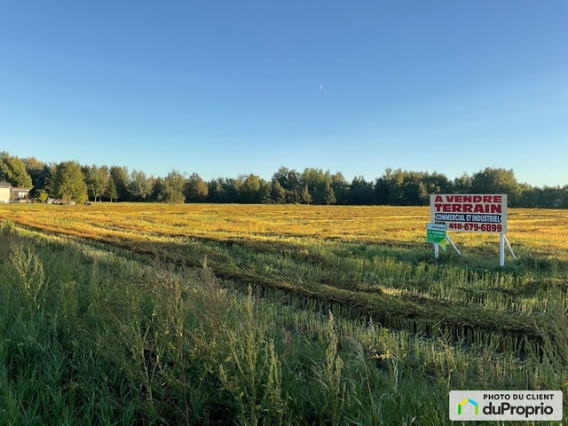 $689,500 - Commercial Lot for sale in Roberval — photo 2