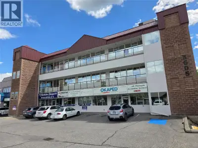 Third floor office space, 2180 SF in a well managed building close to the downtown core. This bright...