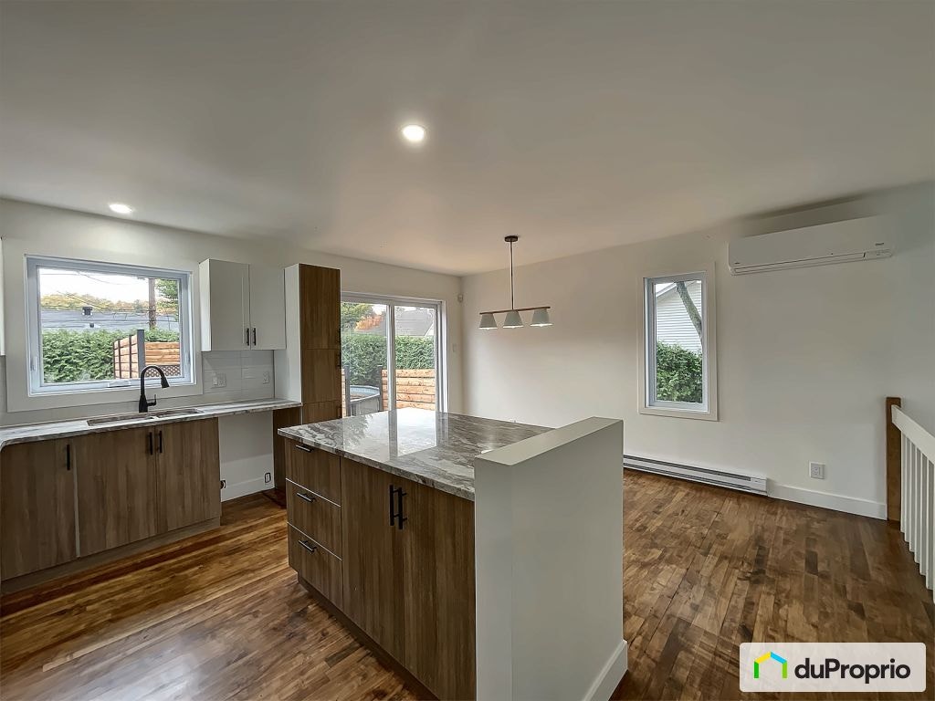$445,400 - Bungalow for sale in Sorel-Tracy — photo 2