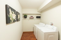 Broadstreet's Merecroft Gardens offers 2 bedroom pet friendly apartments for rent in Edmonton's Summ... (image 8)