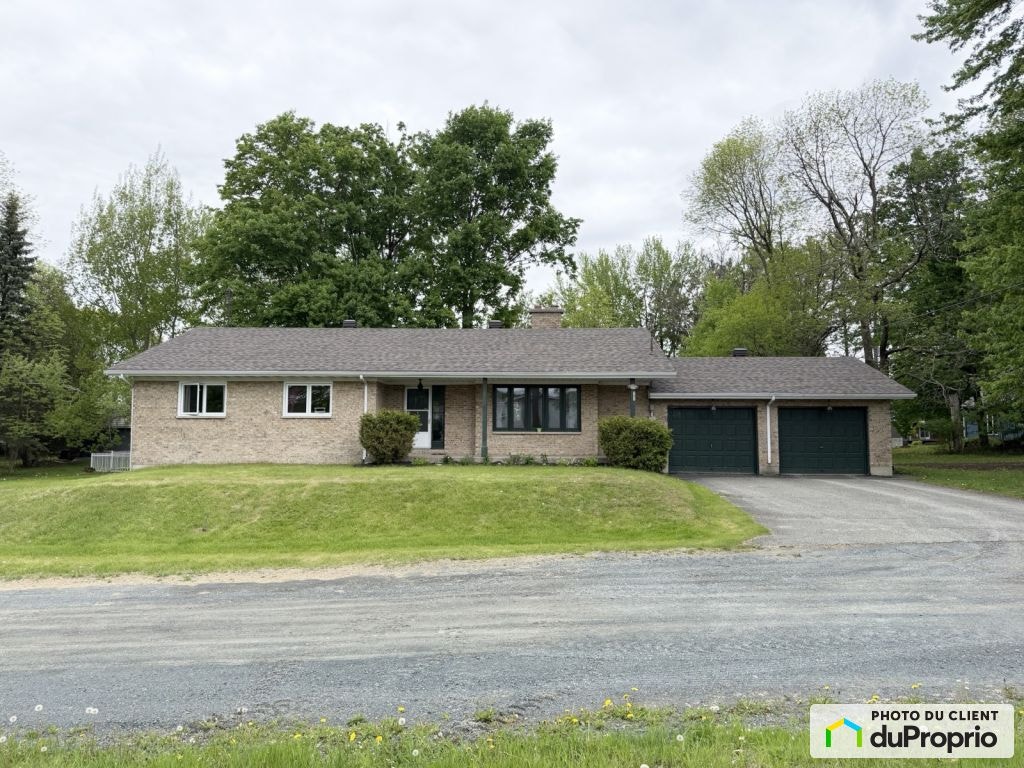 $454,900 - Bungalow for sale in Danville — photo 2