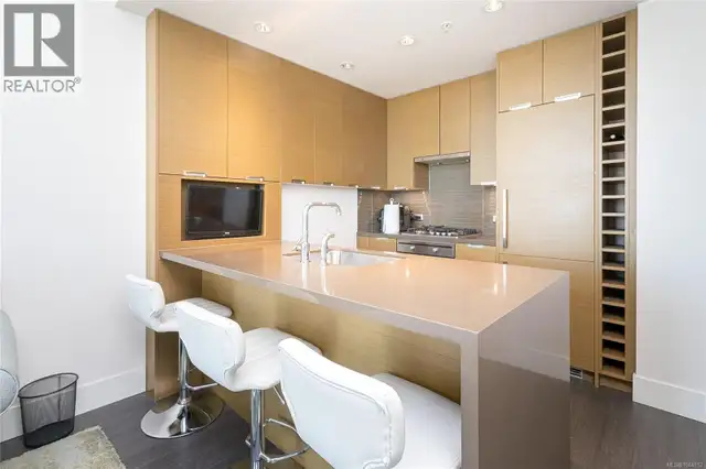 708 83 Saghalie Rd Victoria, British Columbia in Condos for Sale in Victoria - Image 9