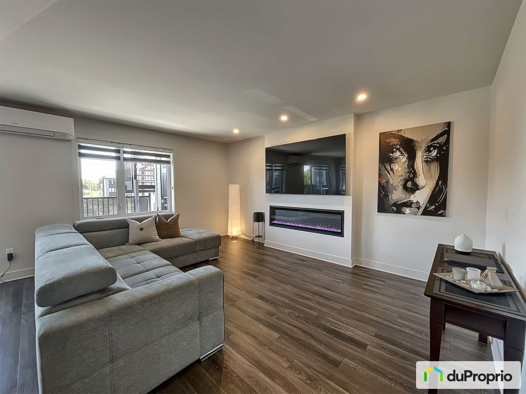 $439,900 - Condominium for sale in Ste-Marthe-Sur-Le-Lac — photo 1