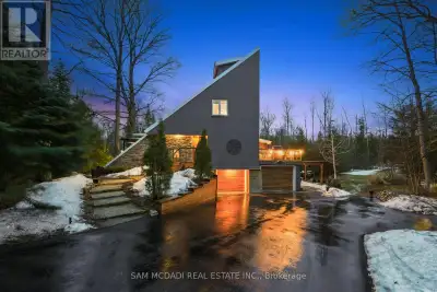 Discover a truly unique and breathtaking country estate where nature, privacy, and exceptional desig...