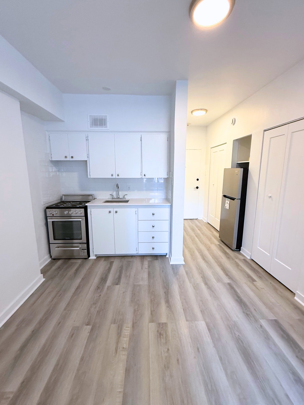 175 Sherbrooke O — photo 3