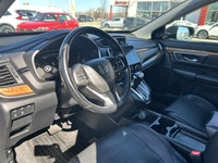 Elevate every journey with this striking Crystal Black Pearl 2017 Honda CR-V EX-L. Renowned for its... (image 9)