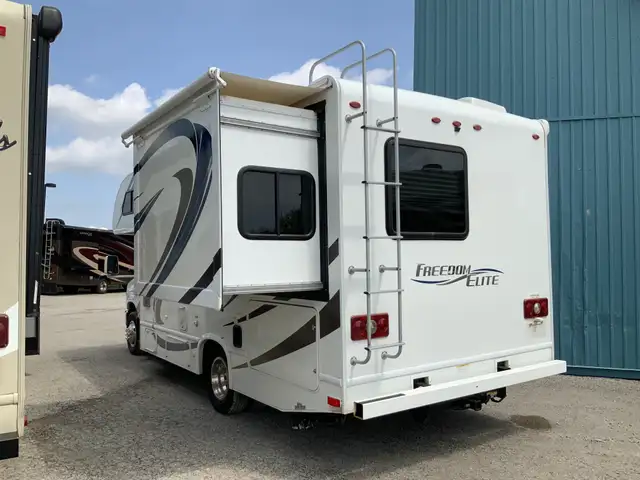 2017 Thor Freedom Elite 22FE in RVs & Motorhomes in Barrie - Image 6