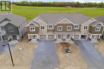Nestled on the peaceful edge of Kemptville, this beautiful attached townhouse offers the perfect ble...