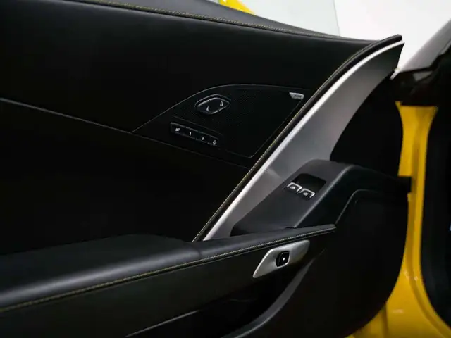 2016 Chevrolet Corvette Z06 | 3LZ | MANUAL | CONVERTIBLE | BOSE in Cars & Trucks in Mississauga / Peel Region - Image 14