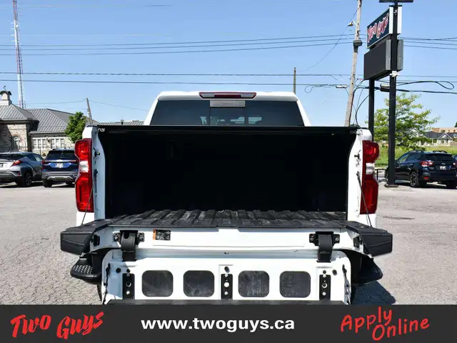 2022 Chevrolet Silverado 1500 2LT Trail Boss Z71 | 5.3L Crew | L in Cars & Trucks in St. Catharines - Image 10
