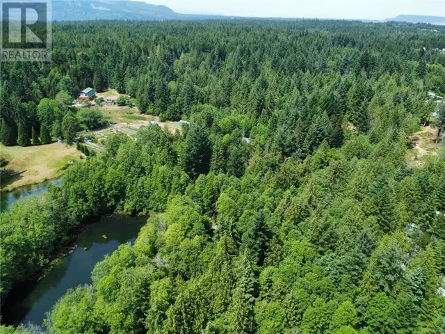 1075 SPIDER LAKE Rd Qualicum Beach, British Columbia in Houses for Sale in Parksville / Qualicum Beach - Image 7