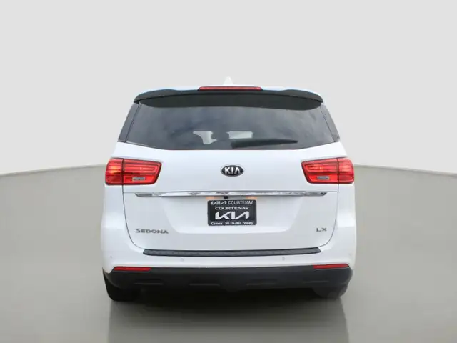 2019 KIA Sedona LX+ FWD for sale in Cars & Trucks in Comox / Courtenay / Cumberland - Image 5