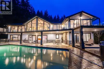 BREATHTAKING WATER & CITY VIEWS from both levels of this updated Chartwell home - with no power line...