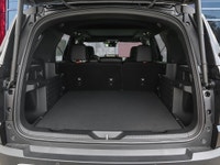 Engine: V6 Cylinder Engine 3.5L L/100Km City: 12.6 L/100Km Hwy: 9.9 Safety Equipment Traffic Jam Ass... (image 6)